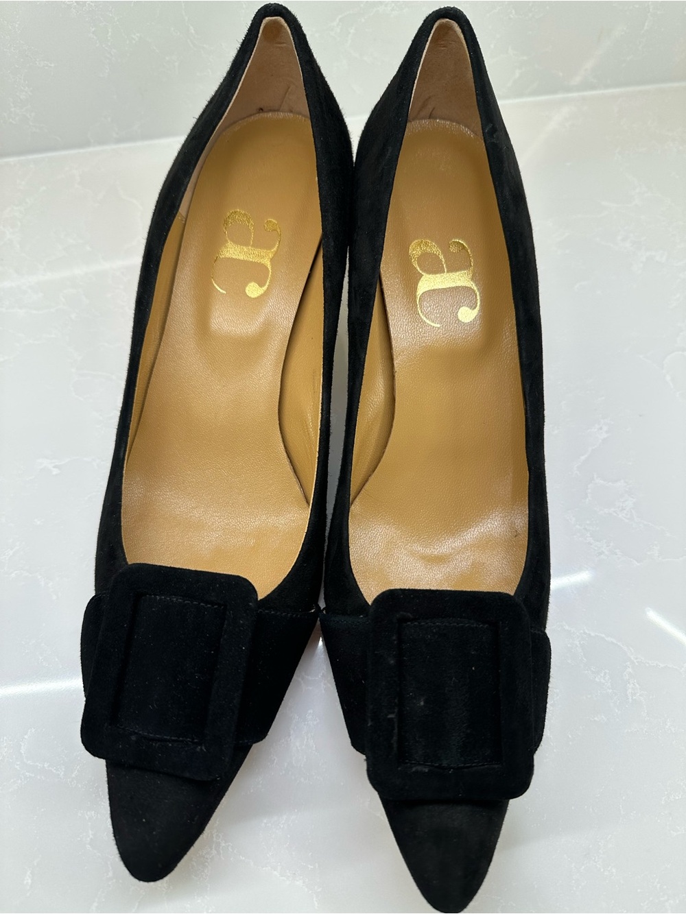 Andrea Carrano Black Suede Milk Buckle Pointed Toe Kitten Heel Pumps 40.5